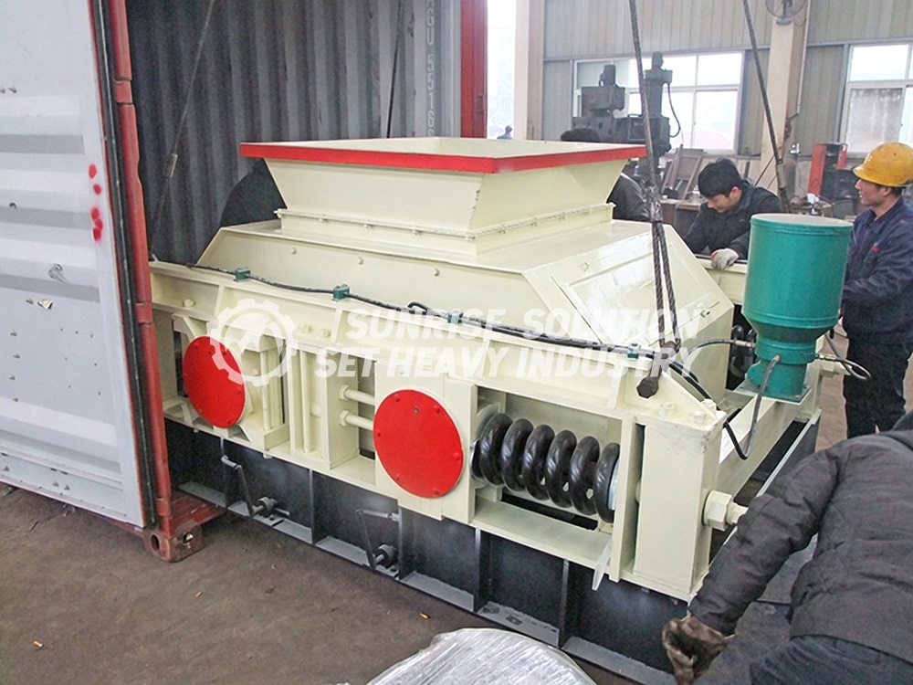Mobile jaw crusher with screen