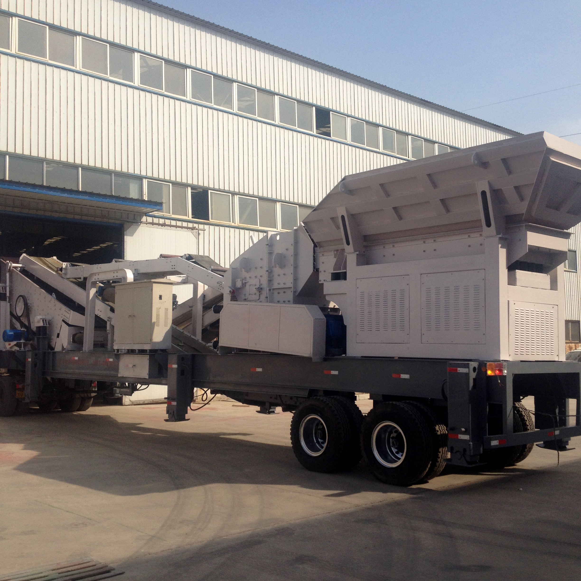 mobile crusher station xkj