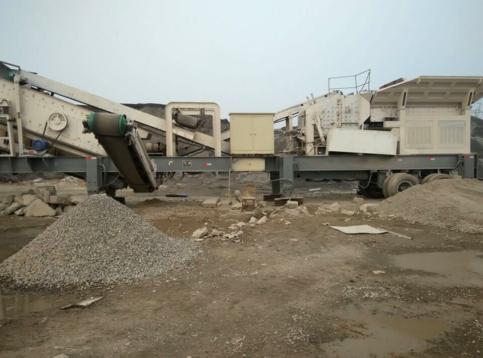 mobile crusher station