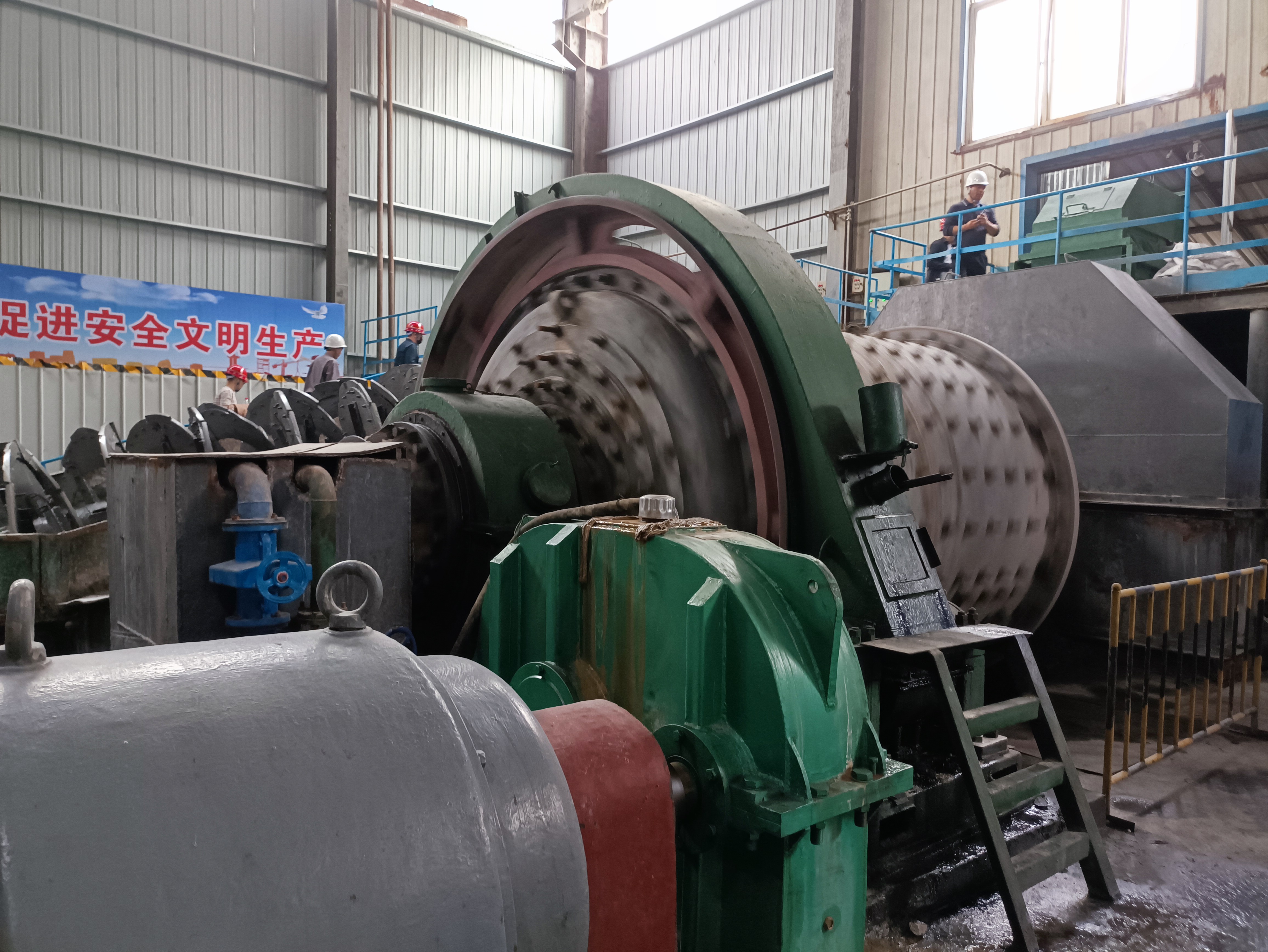 Rhombic manganese ore dressing